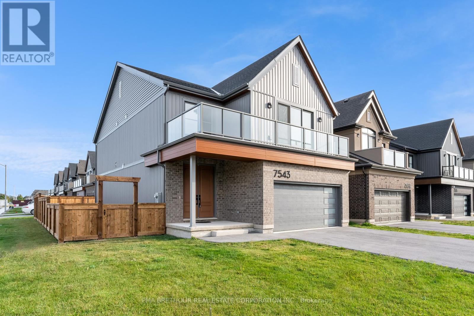 7543 Splendour Dr, Niagara Falls, ON L2H 3V8