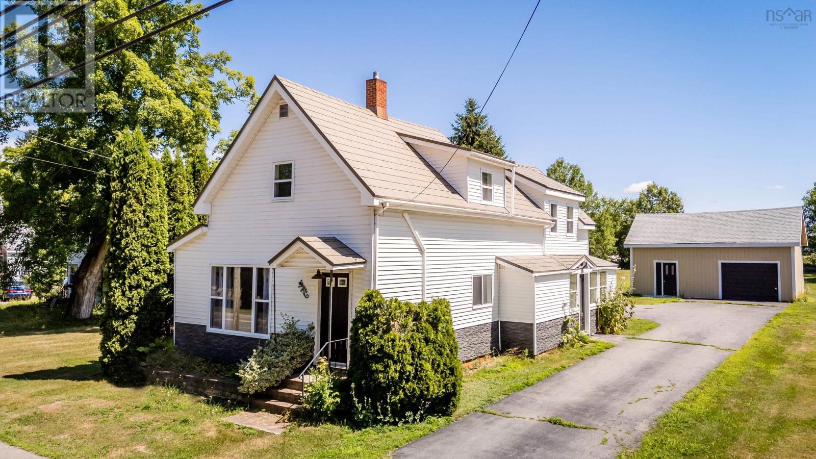 126 Commercial St, Berwick, NS B0P 1E0