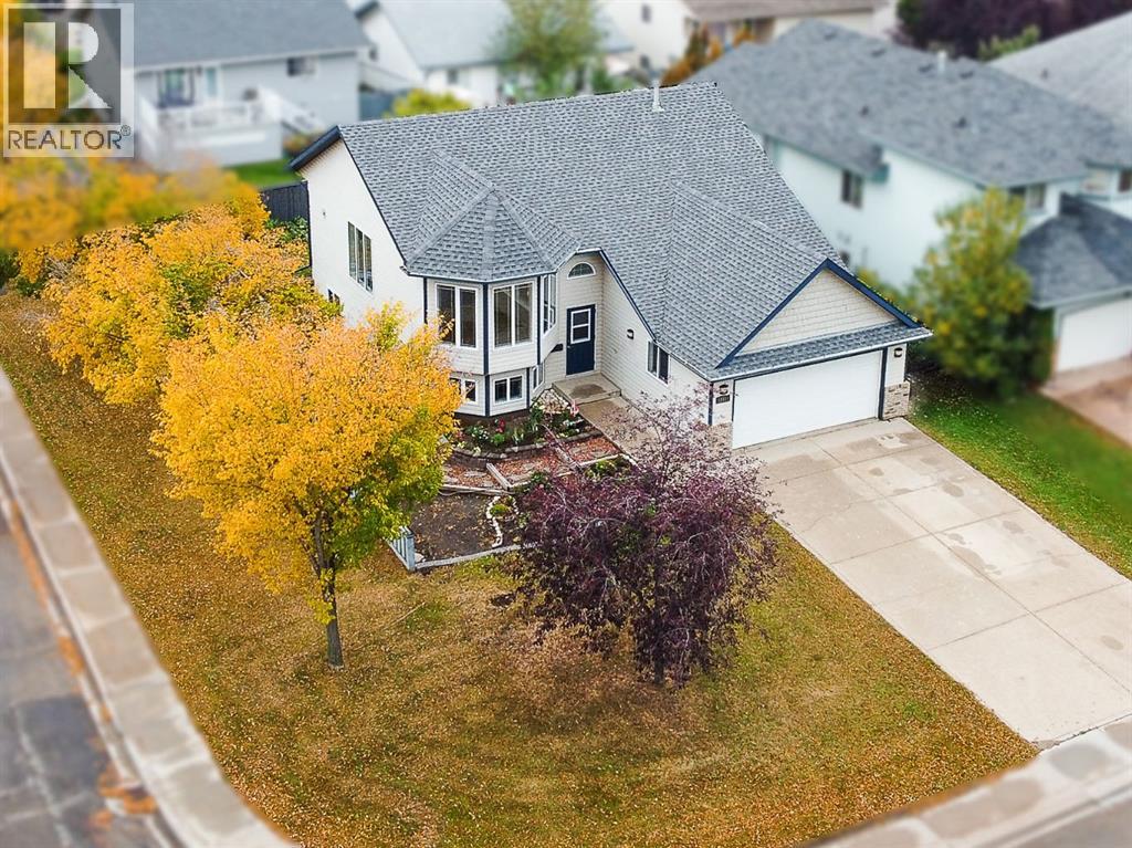 12117 Crystal Lake Dr, Grande Prairie, AB T8X 1M8