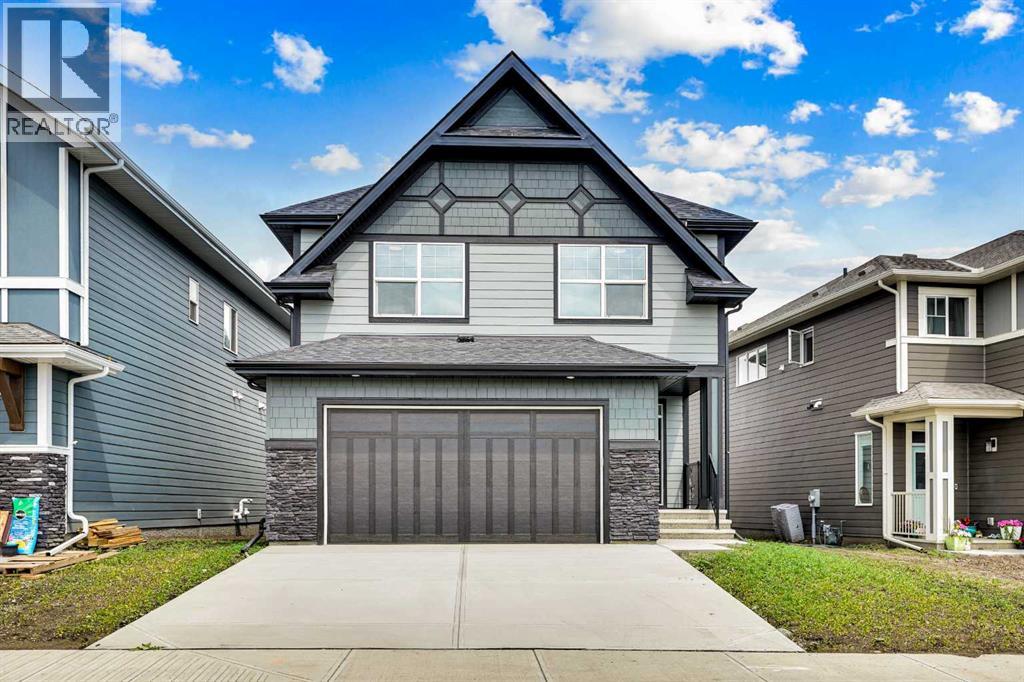 425 Magnolia Way SE, Calgary, AB T3S 0G7