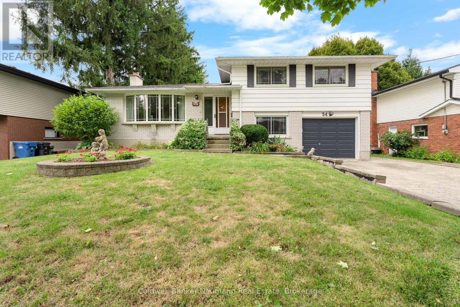 54 Glenburnie Dr, Guelph Grange Road, ON N1E 4C6