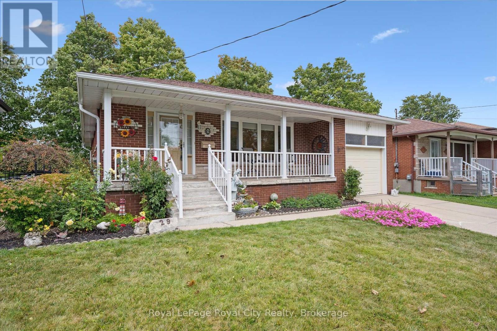 29 Algoma Dr, Guelph, ON N1E 1C8