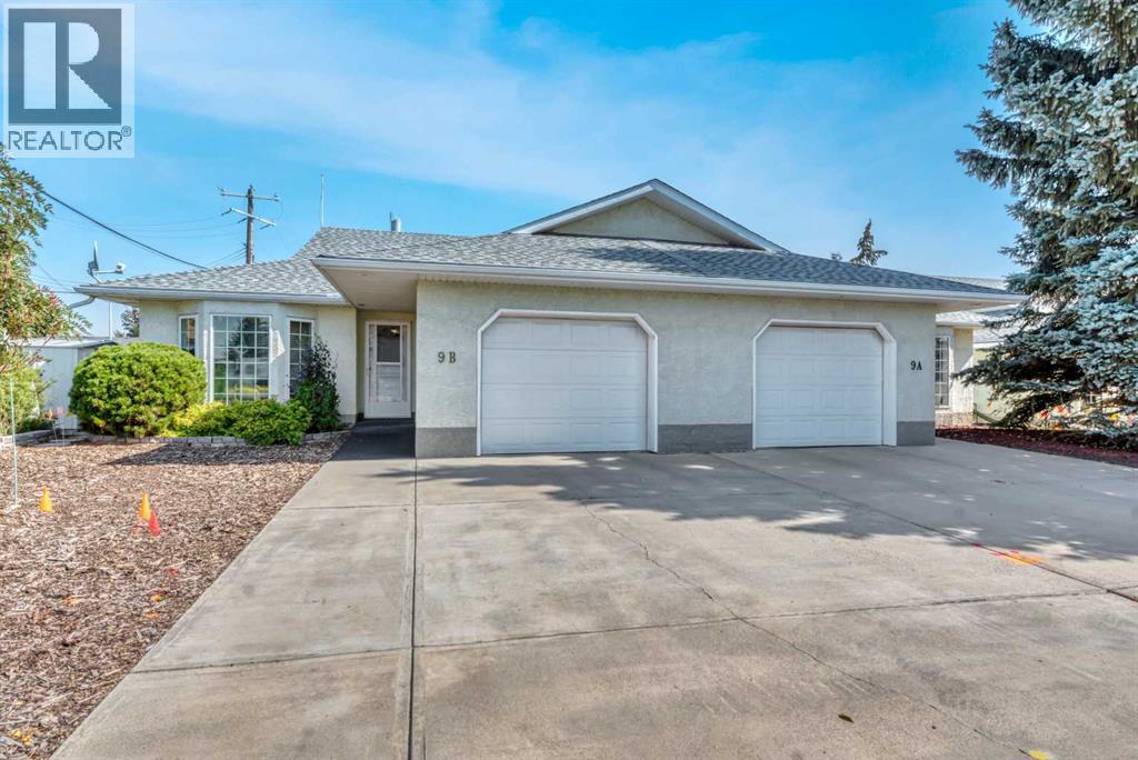 9 Centre St #b, Strathmore, AB T1P 1C2