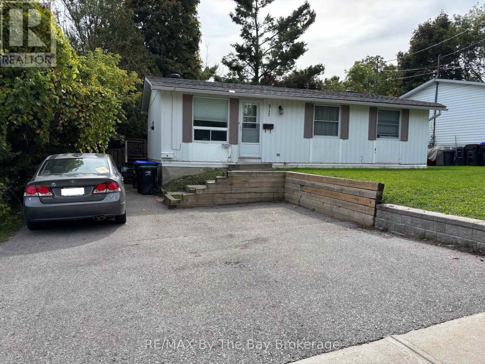 317 Hugel Ave, Midland, ON L4R 1T5