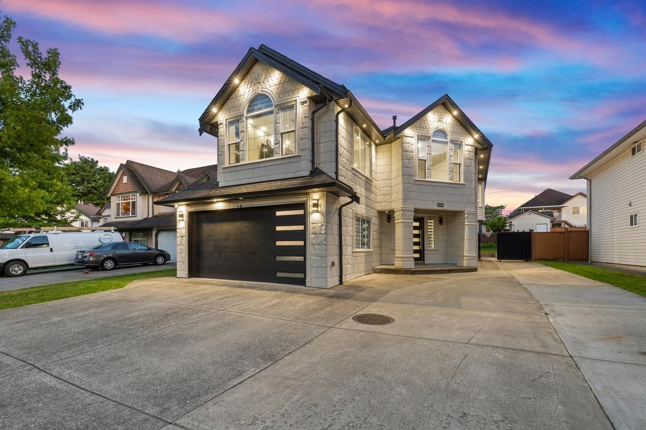 31626 Harmony Ct, Abbotsford, BC V2T 6S7