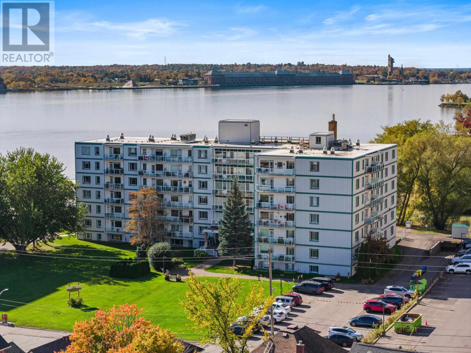 99 Pine St Apt 701, Sault Ste. Marie, ON P6A 3Y3