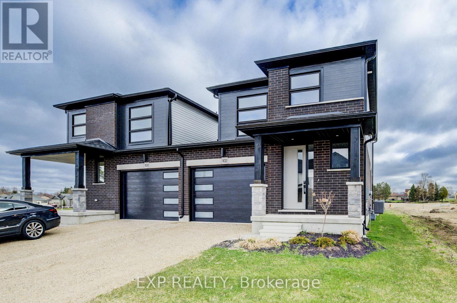 102 Thackeray Way, Minto, ON N0G 1Z0