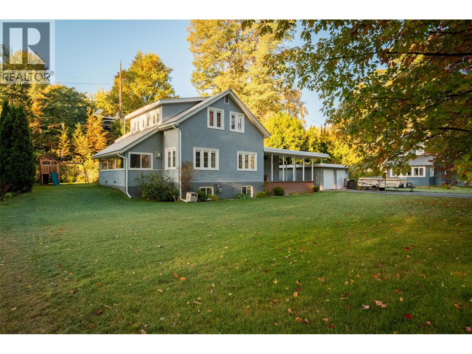 309 Ritchie Ave, Trail, BC V1R 1H1