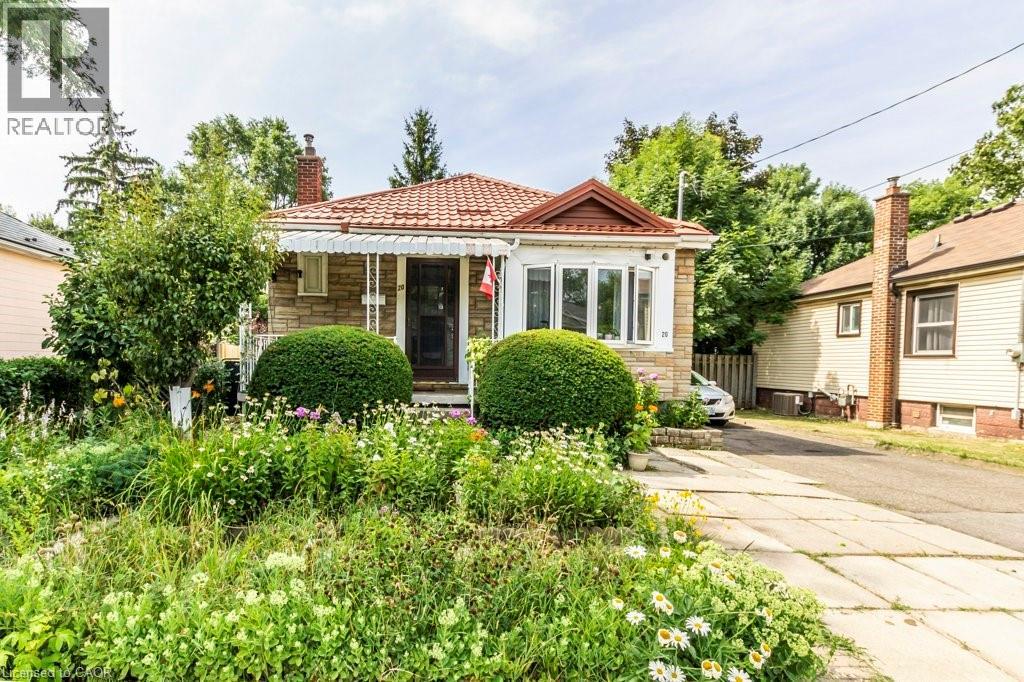20 Audrey St, Hamilton, ON L8V 1G4