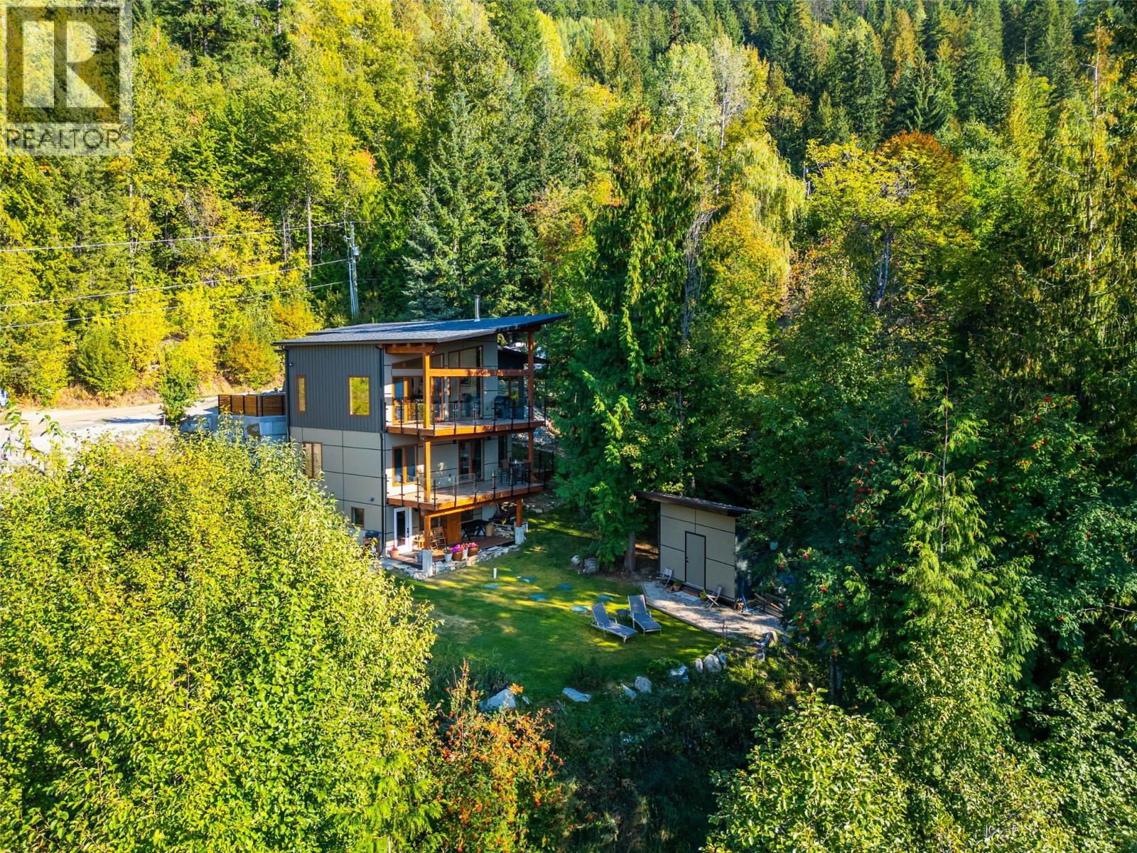 1409 Ash St, Nelson, BC V1L 2J3