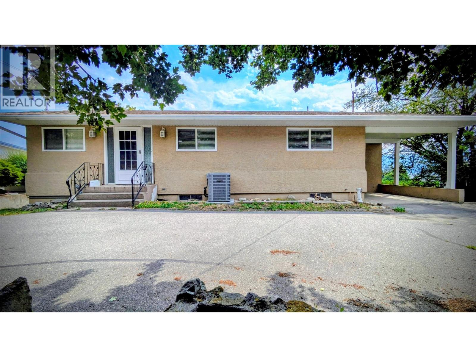 2627 Campbell Rd, West Kelowna, BC V1Z 1T1