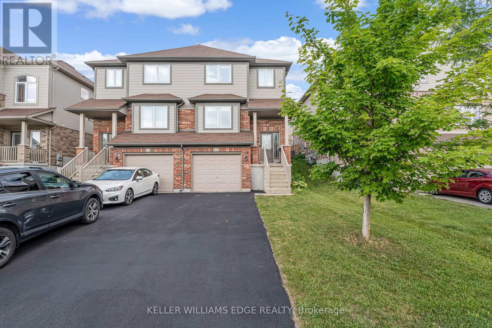 19 Oakes Cres, Guelph, ON N1E 7K3