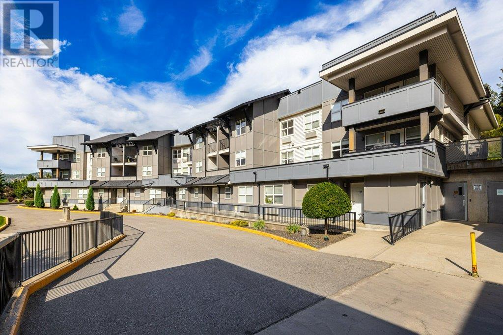 1479 N Glenmore Road N Unit 211, Kelowna, BC V1V 2C5