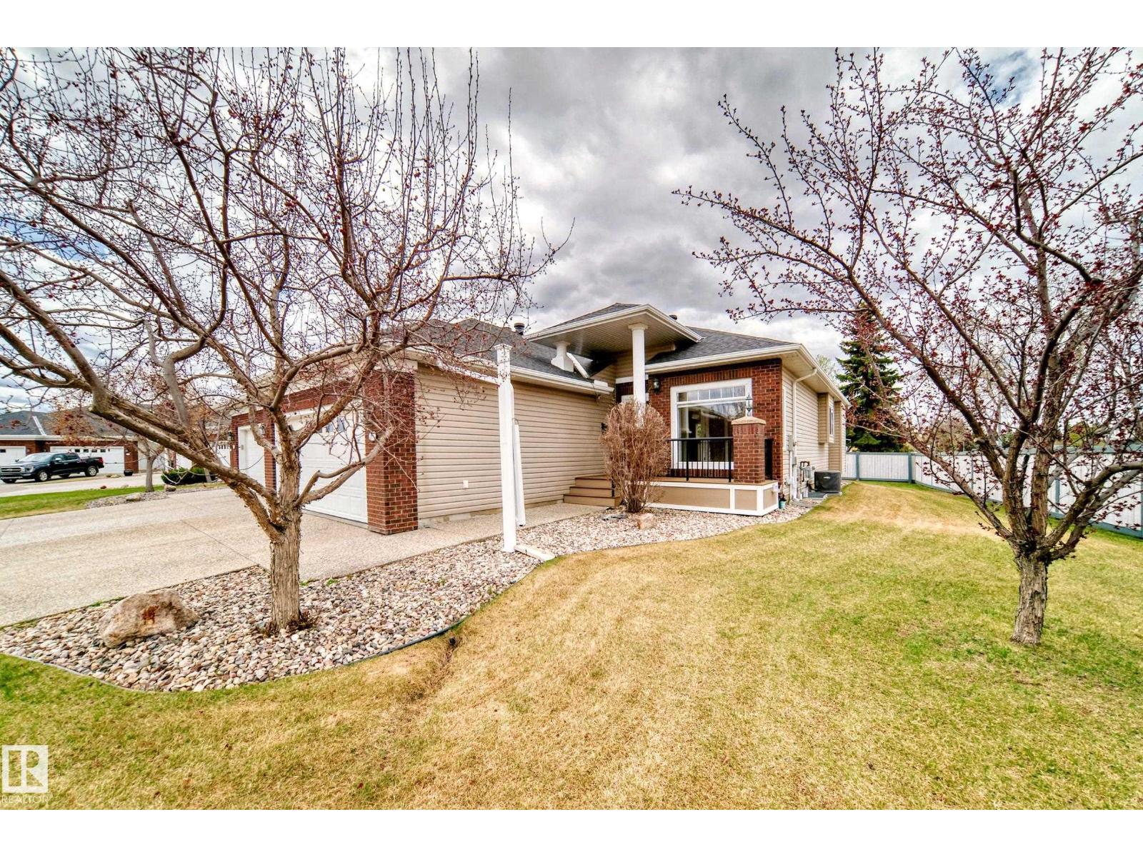 1 Longview Cr, Spruce Grove, AB T7X 4R6