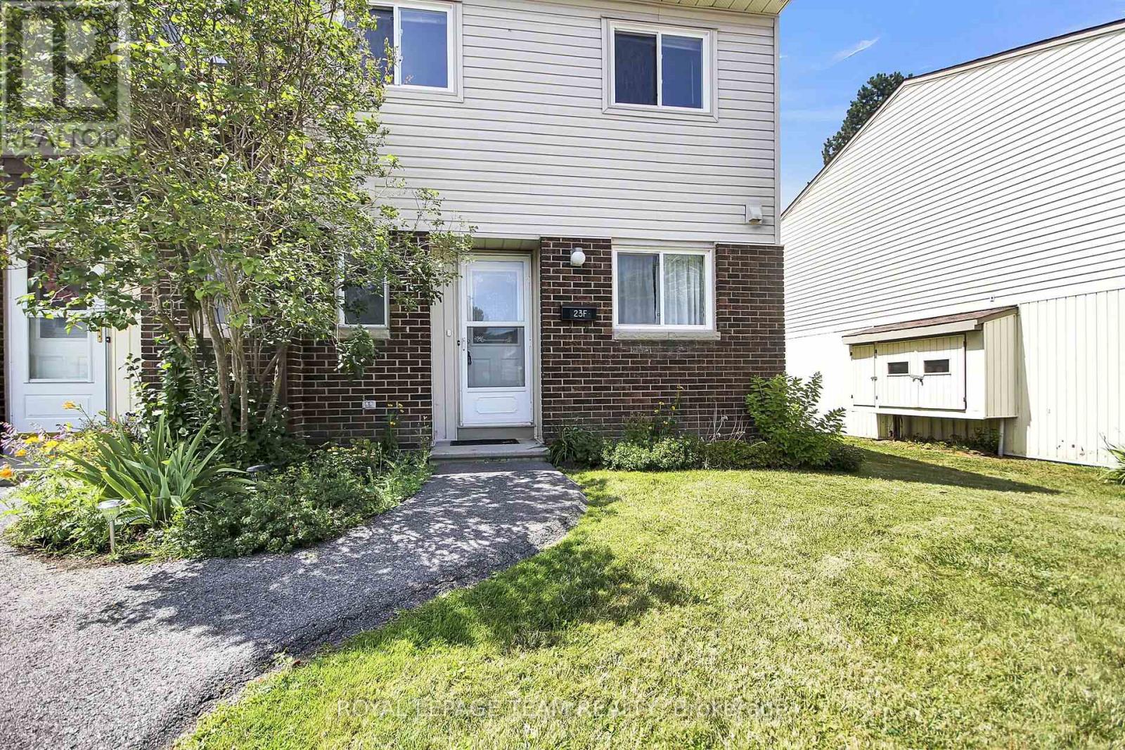 23 Sonnet Crescent #f, Ottawa, ON K2H 8W8