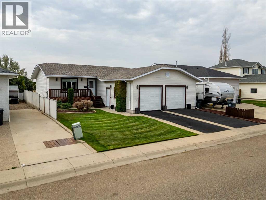 14 Redcliff Way SW, Redcliff, AB T0J 2P0