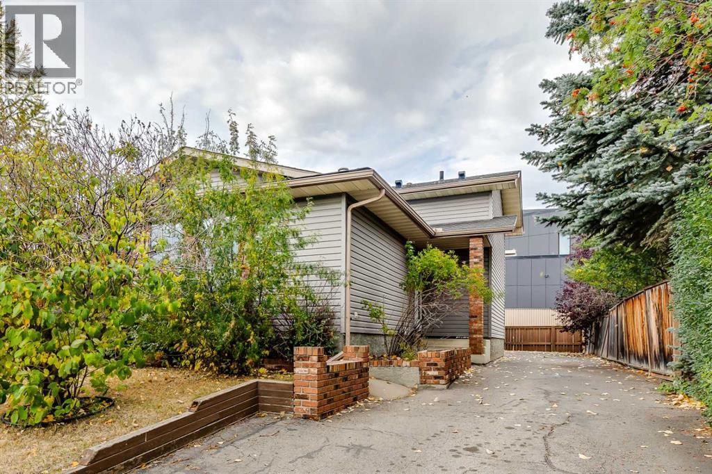 16 Ridgegate Way SW, Airdrie, AB T4B 1B1