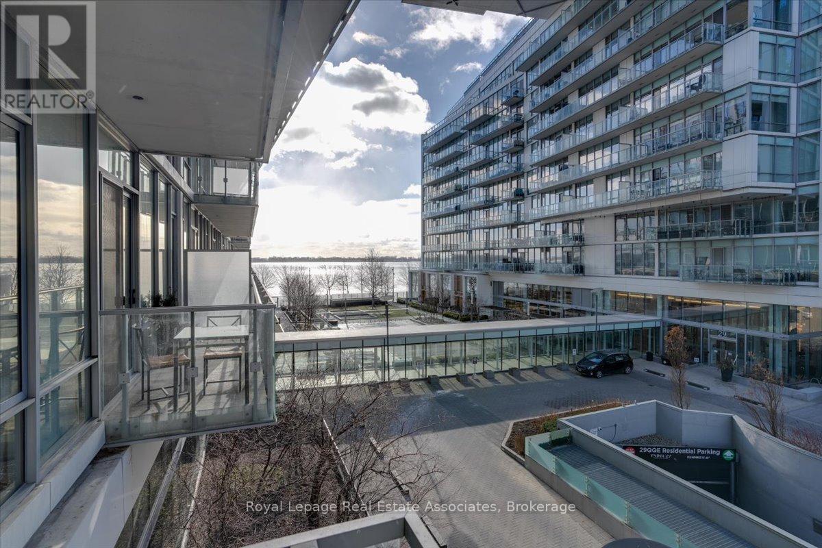 323 29 Queens Quay E, Toronto, ON M5E 0A4