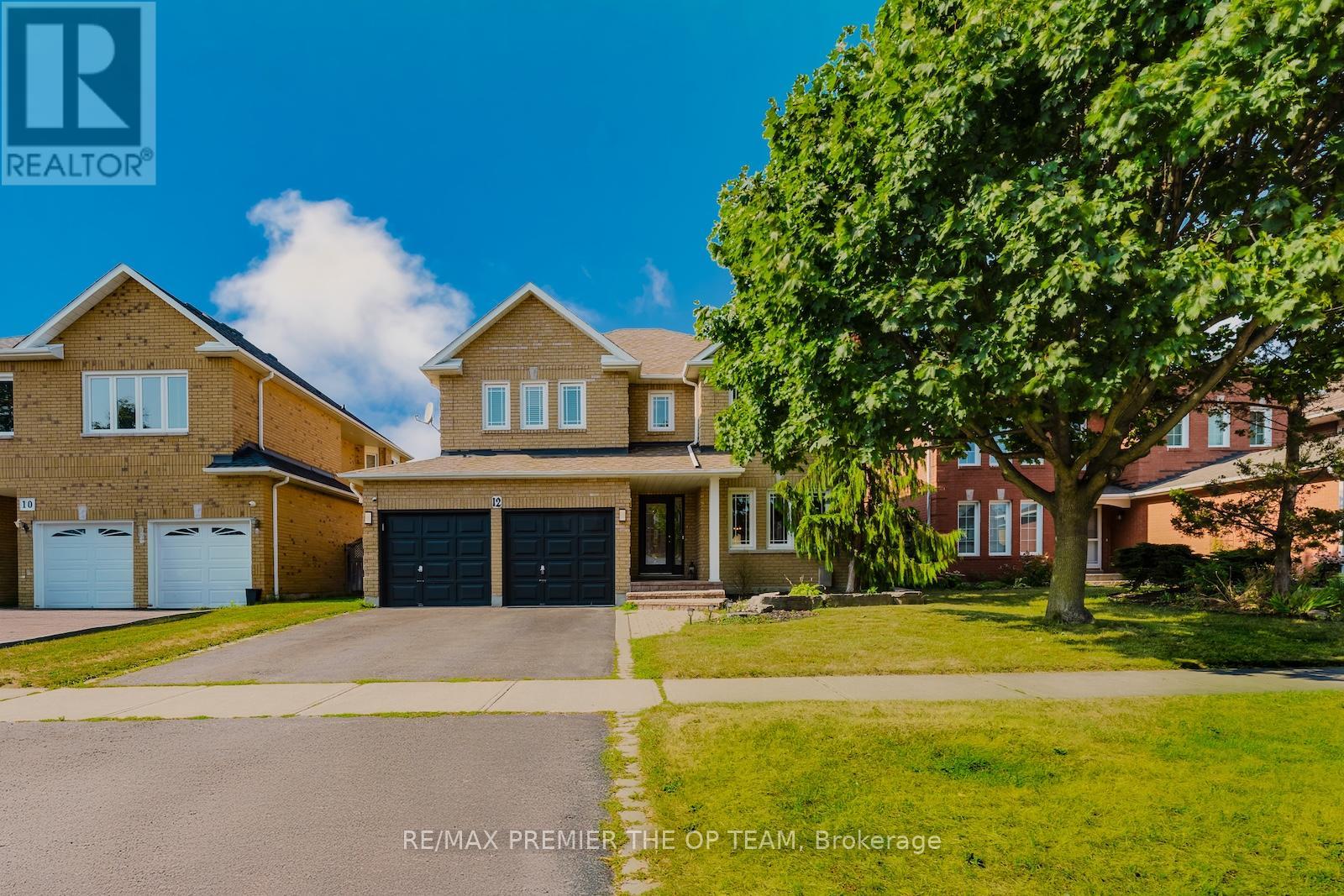 12 Donald Wilson St, Whitby, ON L1R 2H5