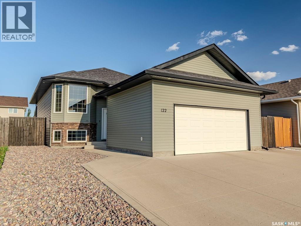 122 Mccallum Ln, Saskatoon, SK S7R 0C2