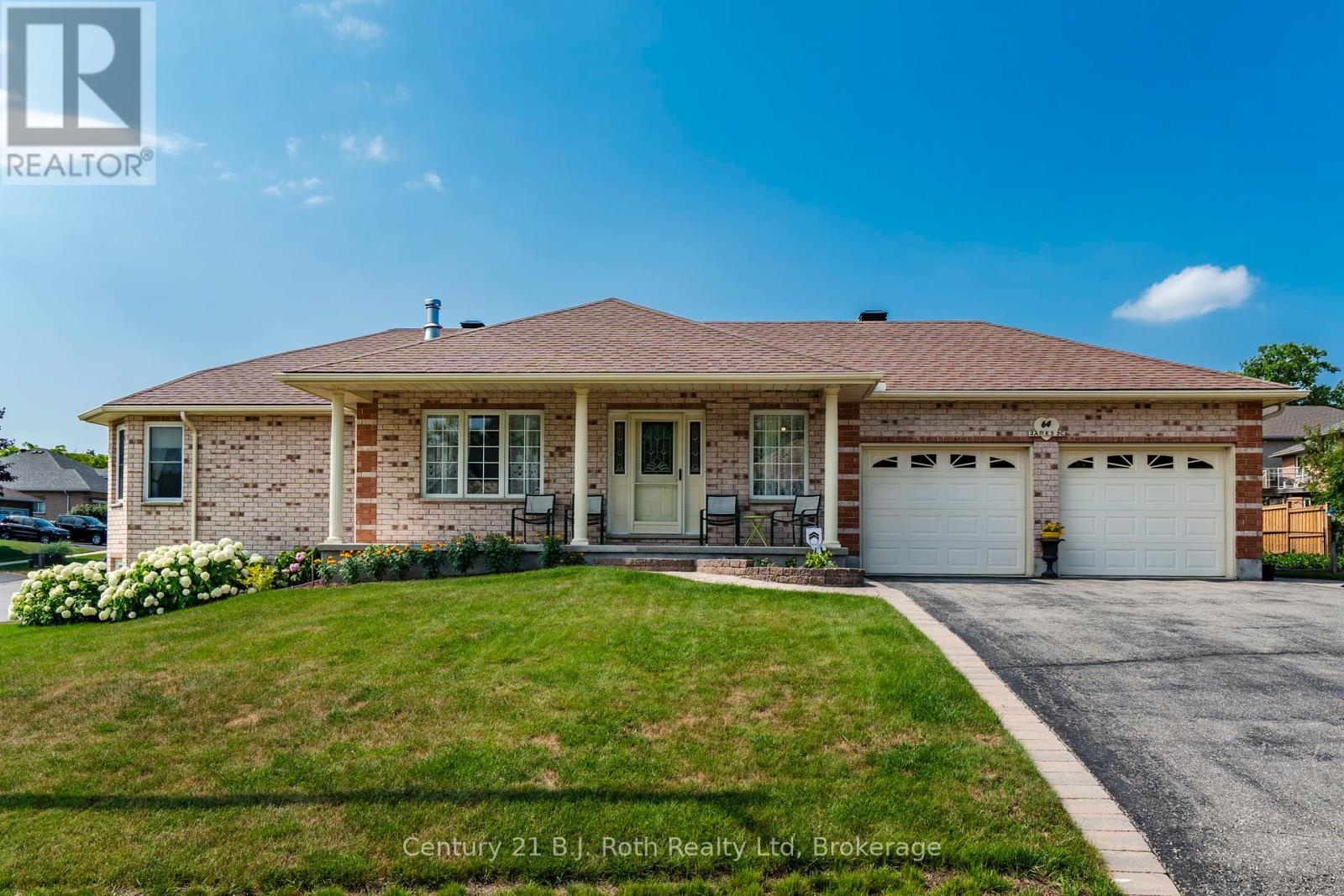 64 James St, Penetanguishene, ON L9M 2J1