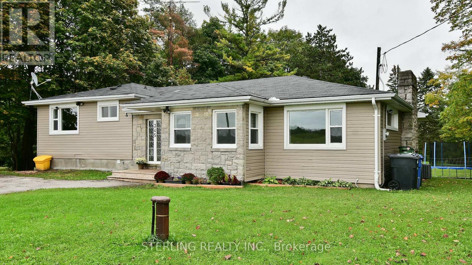 345 Myrtle Rd E, Whitby, ON L1H 7K4
