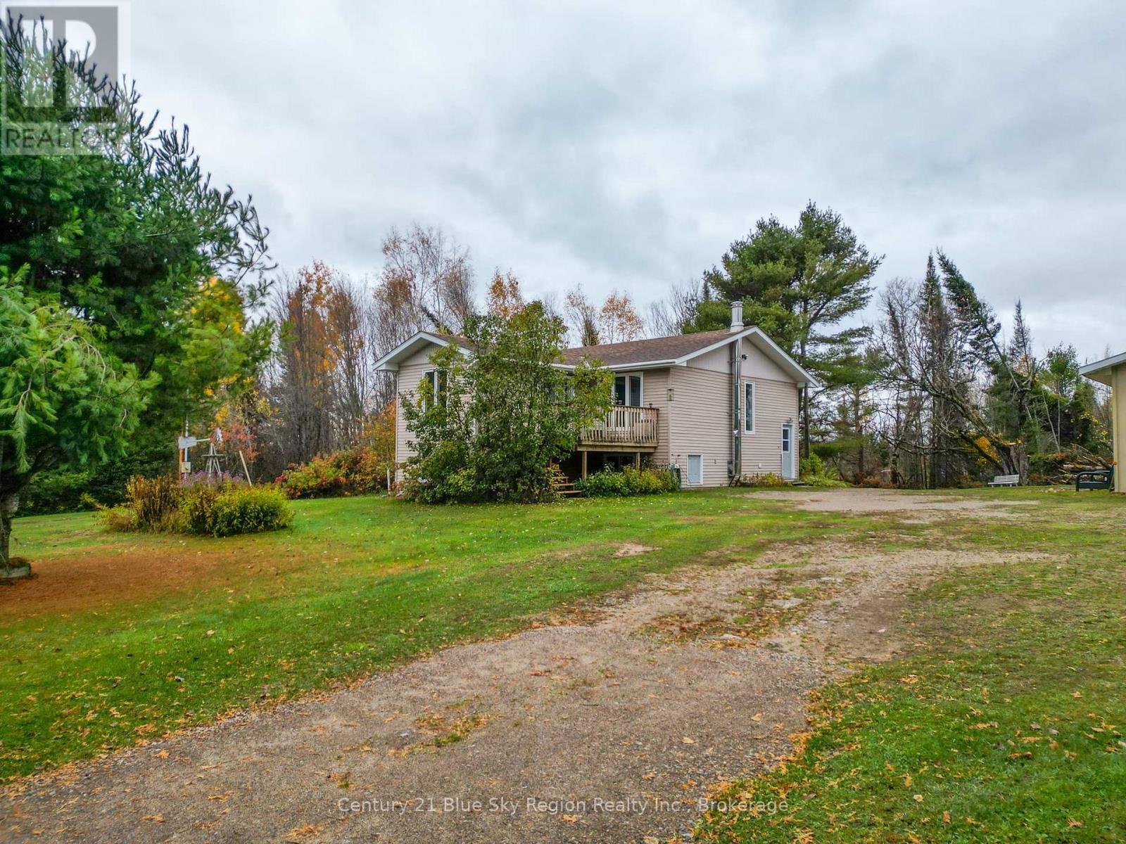 2225 Papineau Rd, Papineau-Cameron, ON P0H 1V0
