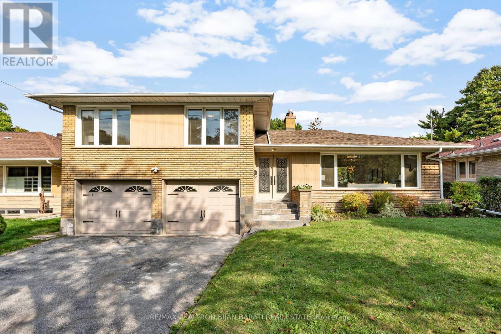 38 Whittaker Cres, Toronto, ON M2K 1K8