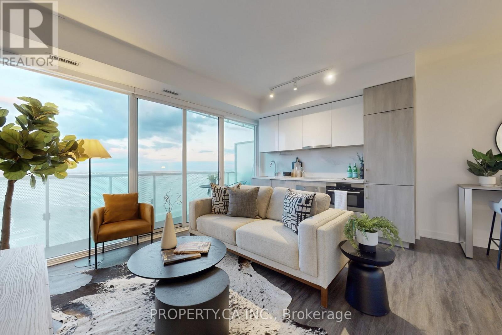 2209 15 Queens Quay E, Toronto, ON M5E 0C5