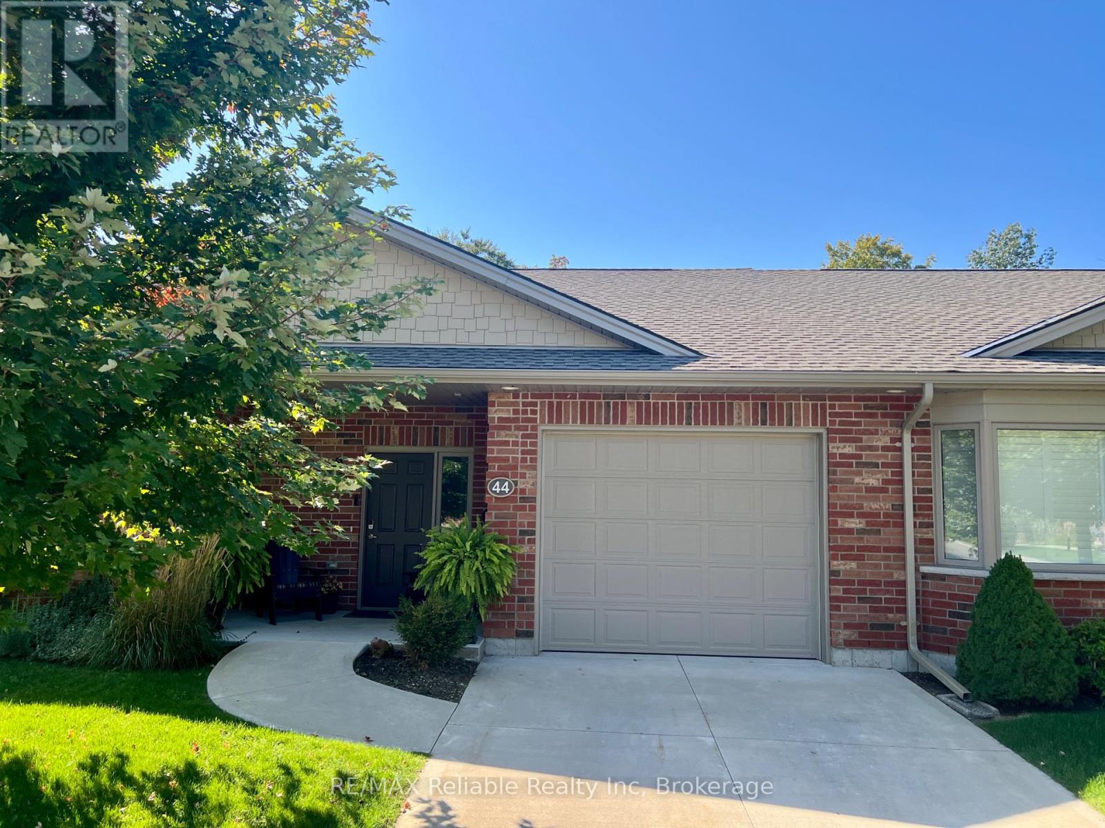 44 Bayfield Mews Ln, Bluewater, ON N0M 1G0