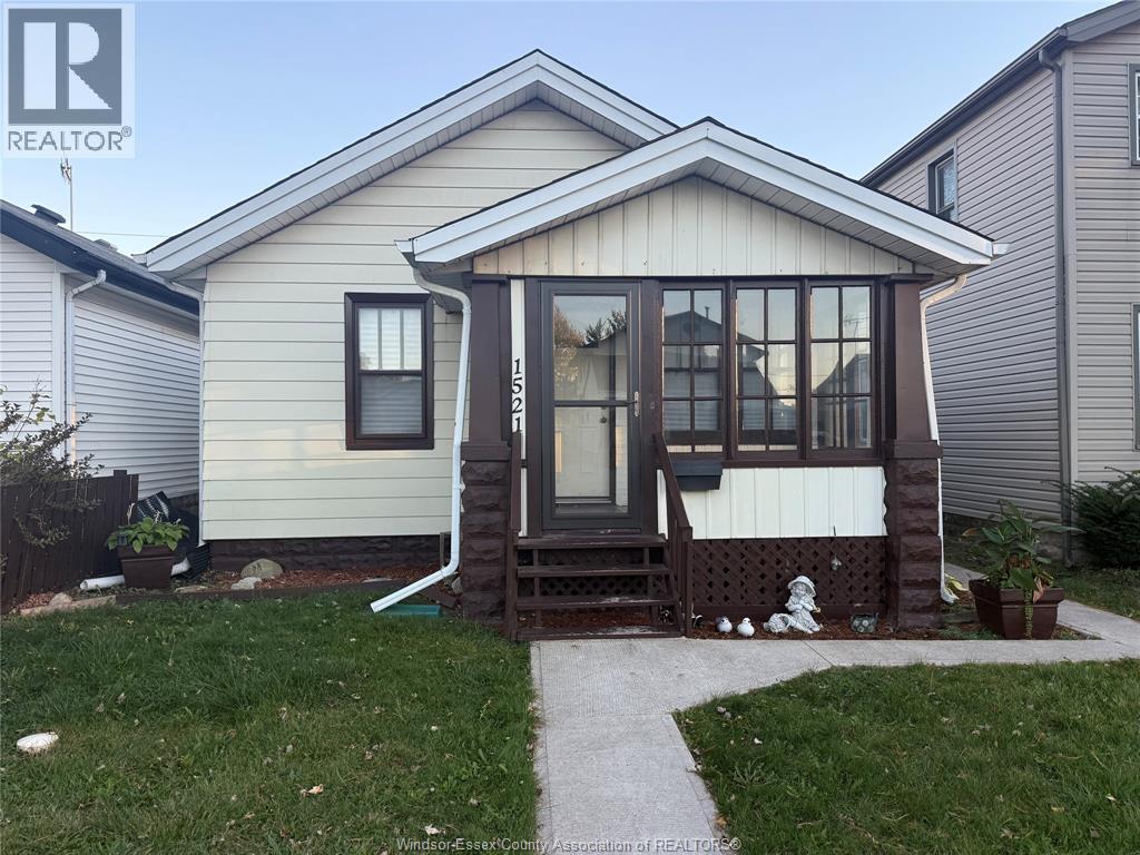 1521 Pelletier St, Windsor, ON N9B 1S4