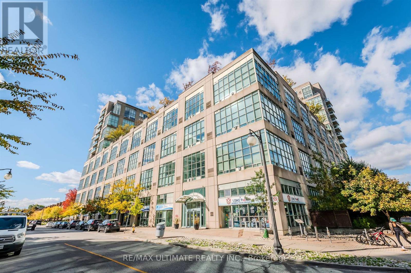 301 300 Manitoba St, Toronto, ON M8Y 4G9