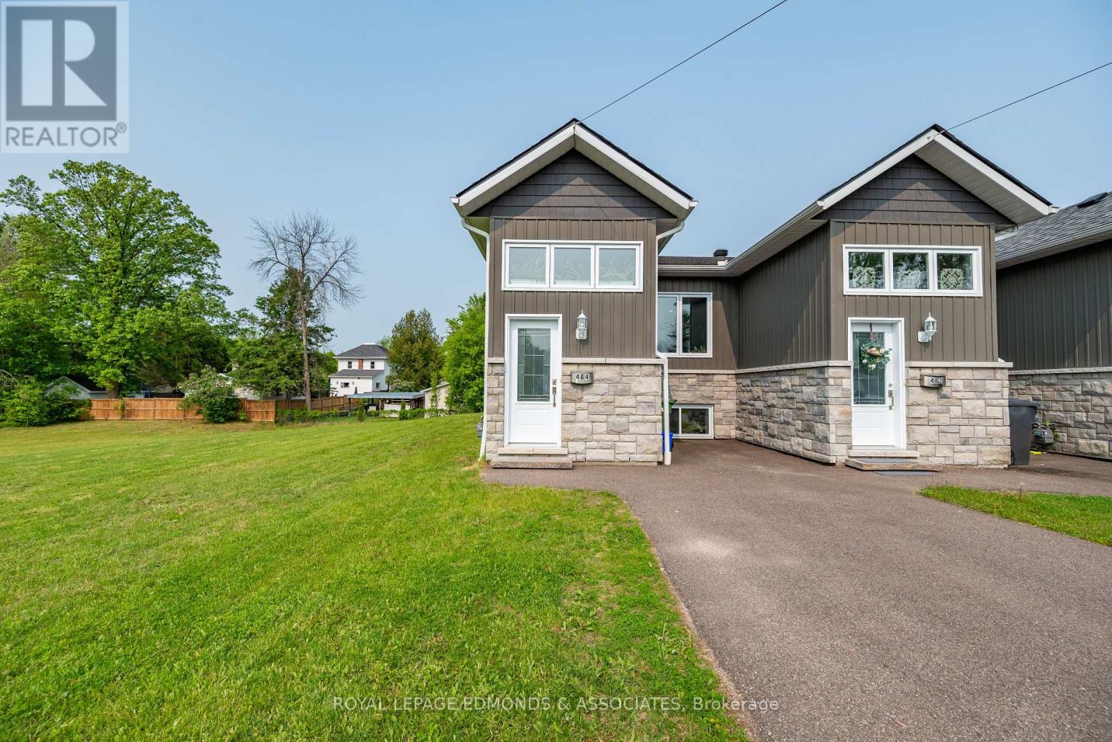 464 Dominion St, Pembroke, ON K8A 4W8
