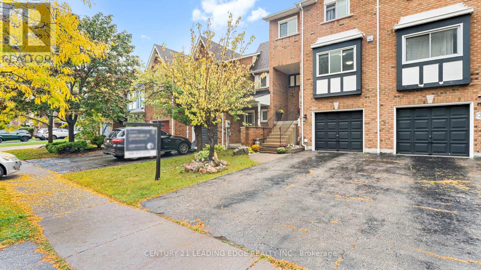 330 Sparrow Cir, Pickering, ON L1V 6Y3