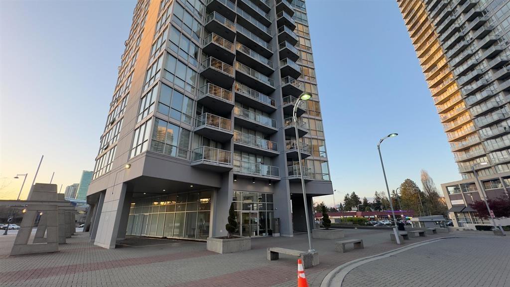 13618 100 Avenue Unit 2407, Surrey, BC V3T 0A8