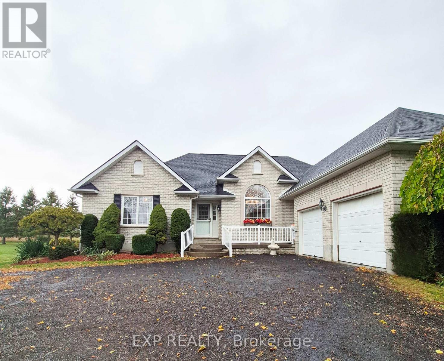 700 Barcovan Beach Rd, Quinte West, ON K0K 1L0