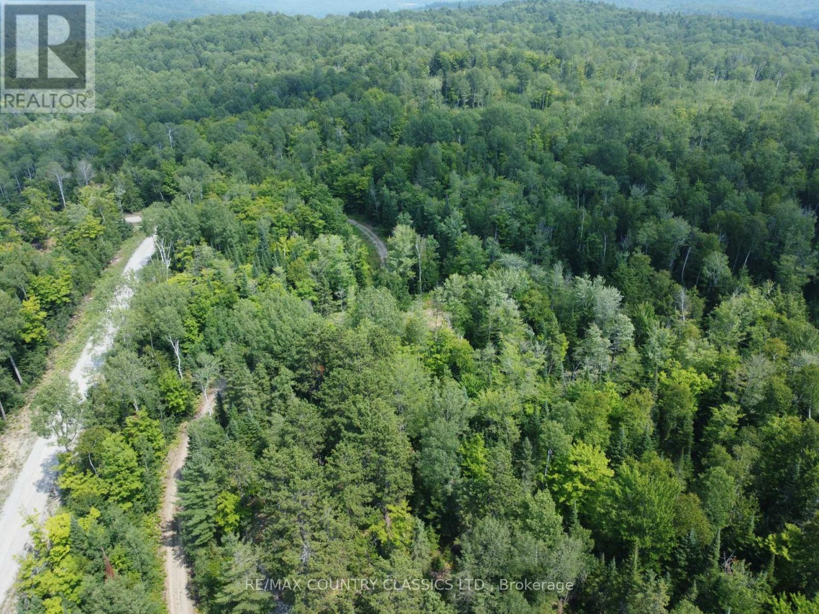 000 Babinski Rd, Madawaska Valley, ON K0J 1B0