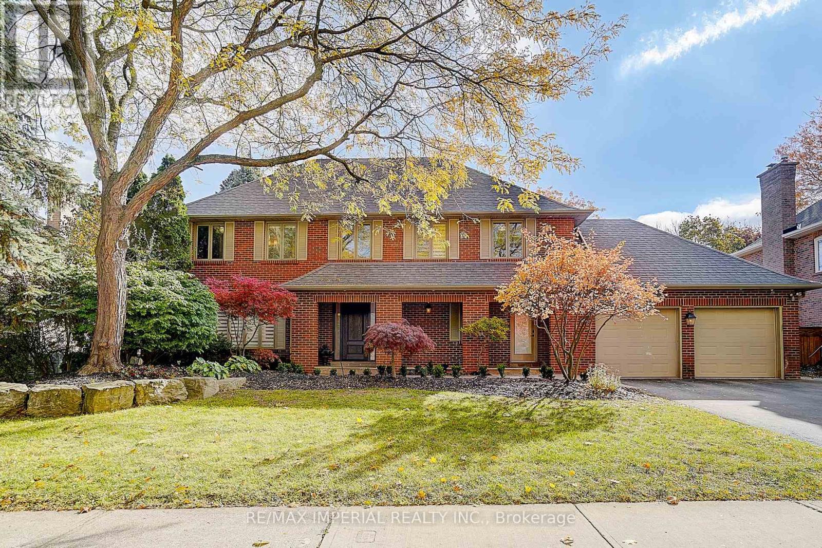 1832 Pine Siskin Ct, Mississauga, ON L5L 2Y3