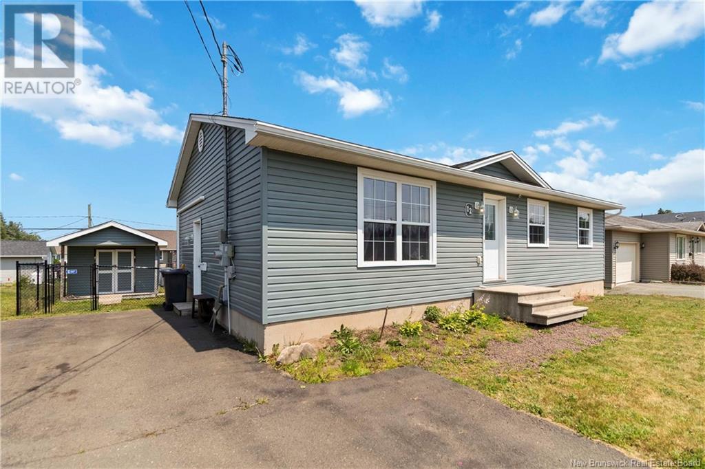12 Holly Rd, Riverview, NB E1B 0E7