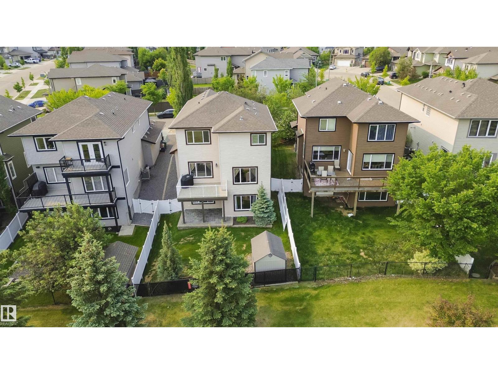 72 Rue Blanchard, Beaumont, AB T4X 0E7