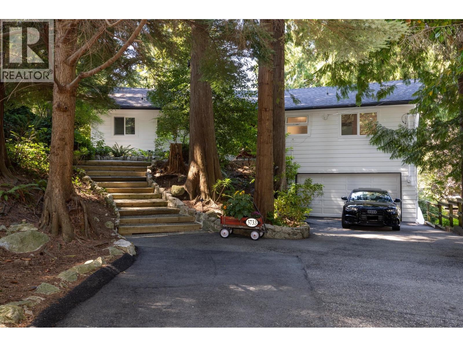 5733 Bluebell Dr, West Vancouver, BC V7W 1T2
