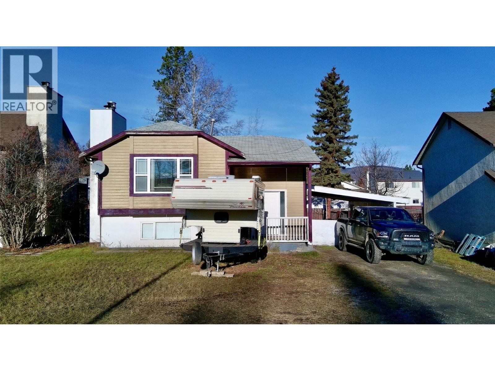 128 Peace River Cres, Tumbler Ridge, BC V0C 2W0