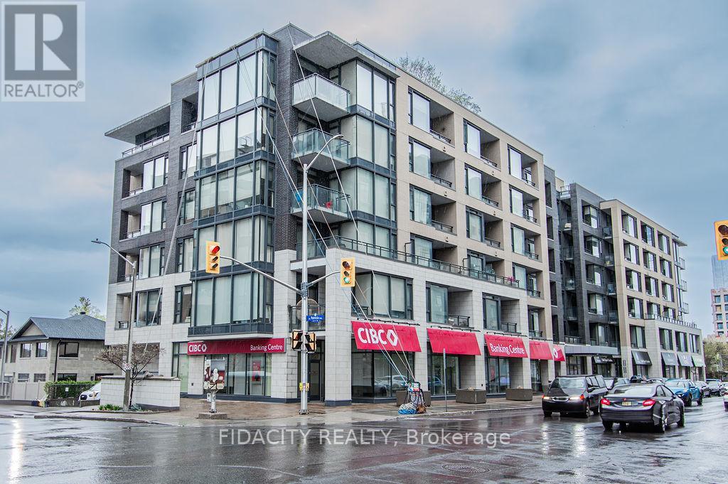320 101 Richmond Rd, Ottawa, ON K1Z 0A6
