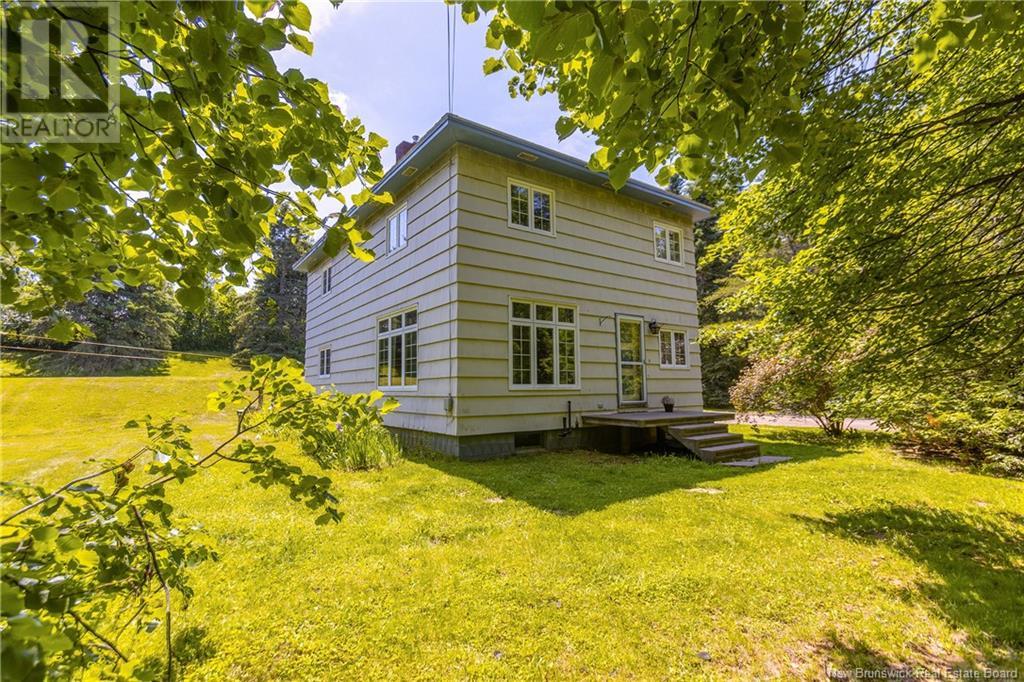 18 Moffatt Ln, Sackville, NB E4L 4E1