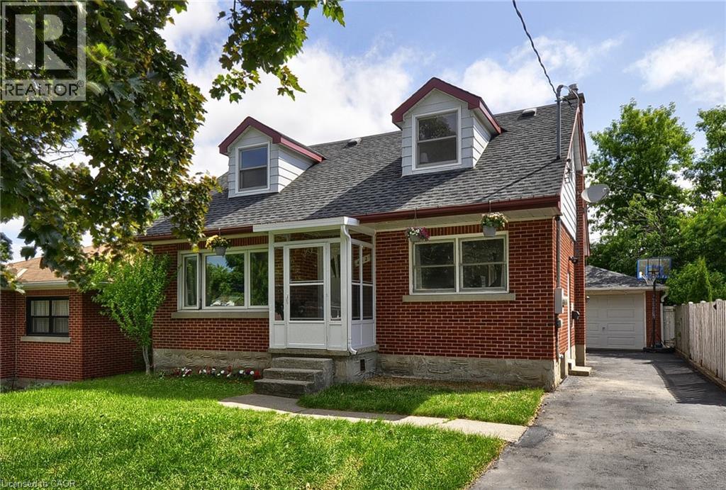 442 Highland Rd E, Kitchener, ON N2M 3W7