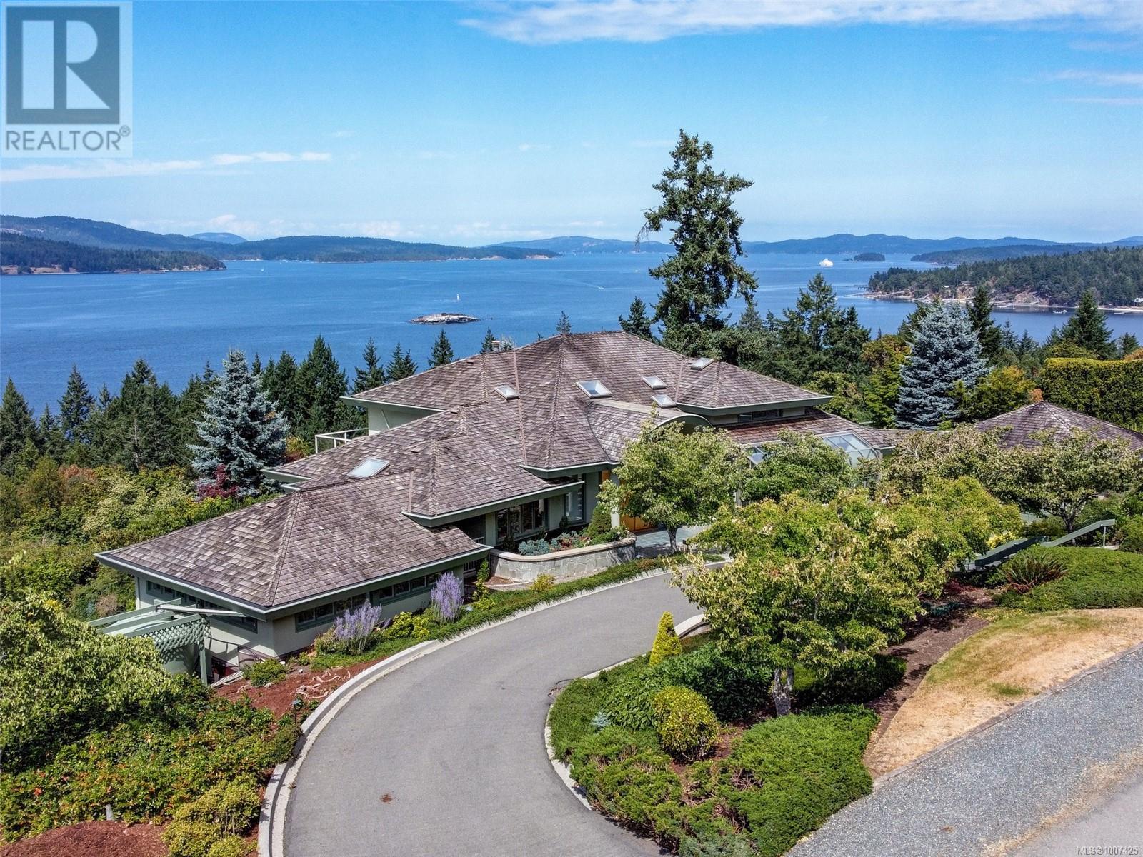 1360 Cloake Hill Rd, North Saanich, BC V8L 5K3