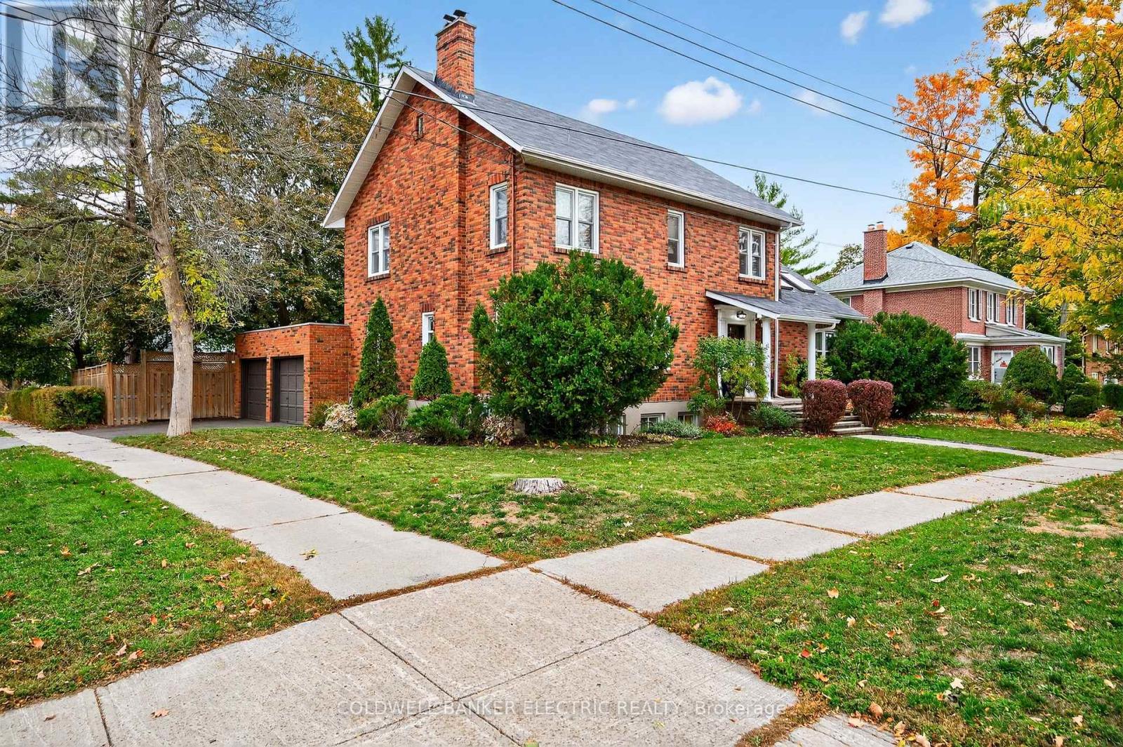 230 Geraldine Ave Ward 5 Ave, Peterborough, ON K9H 4T9