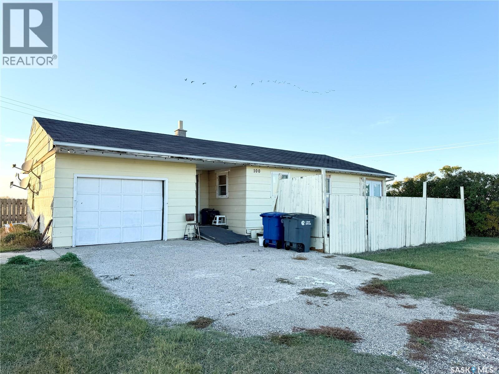 100 Main St, Aylesbury, SK S0G 0B0