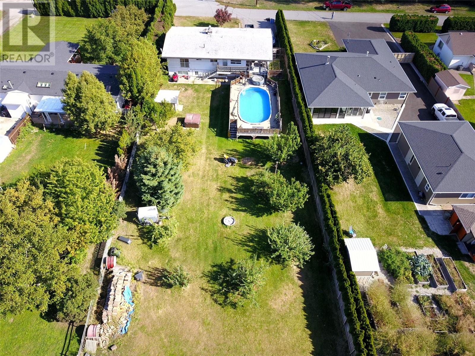 5246 Haynes Rd, Oliver, BC V0H 1T1