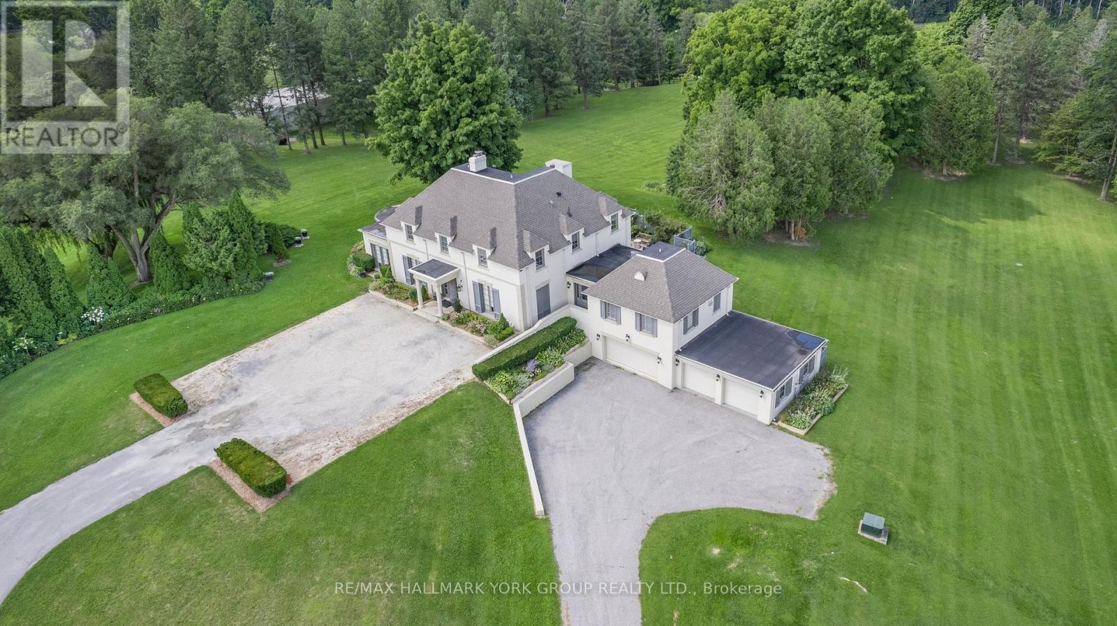 161 Fairfield Dr, King, ON L7B 1M6